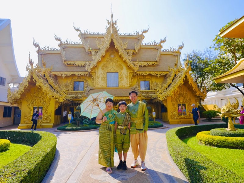 thai costume experience 7